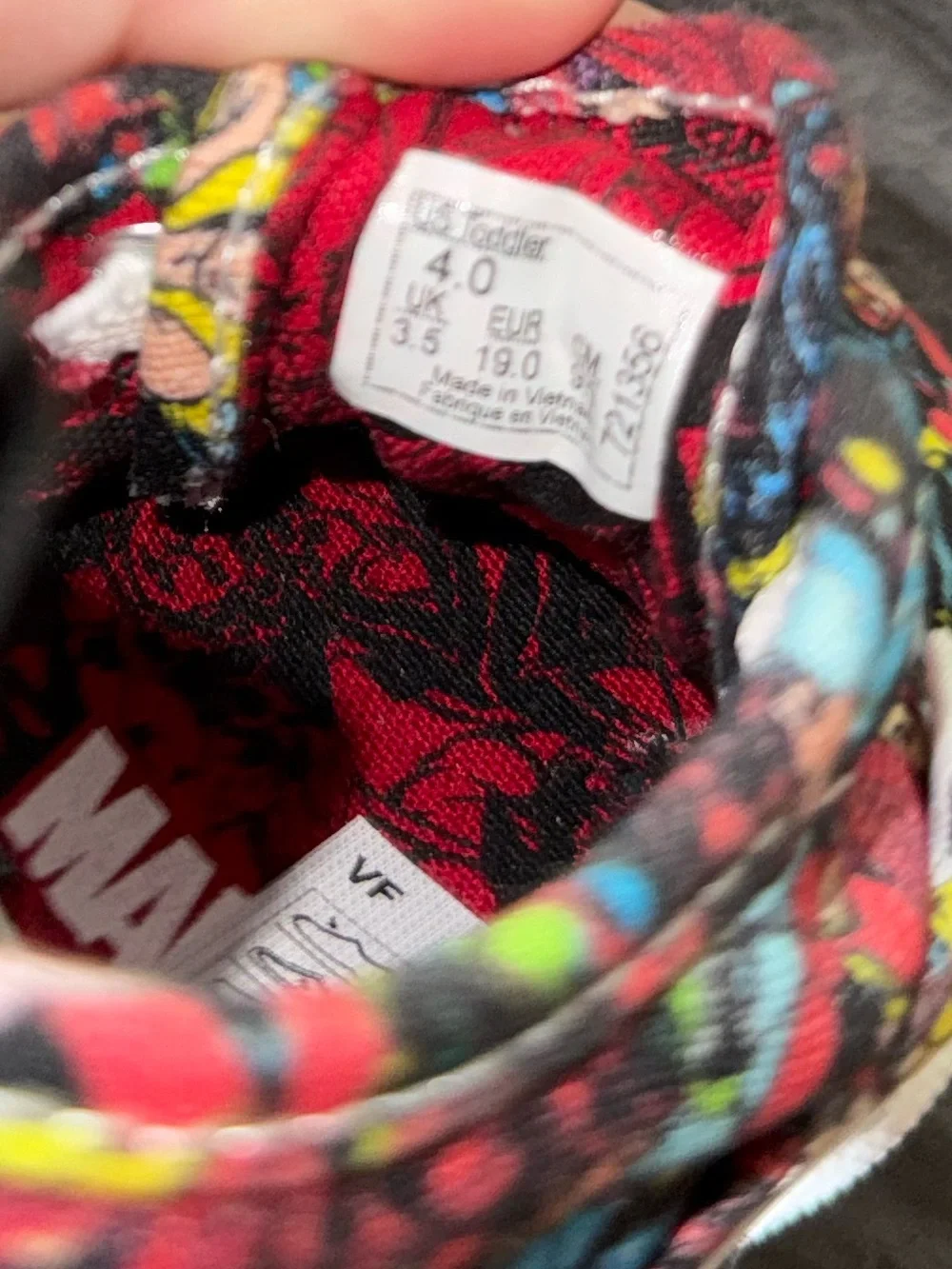 Vans Toddler Marvel Multi-Color Comic Girl Superhero Print Lace-Up Sneakers